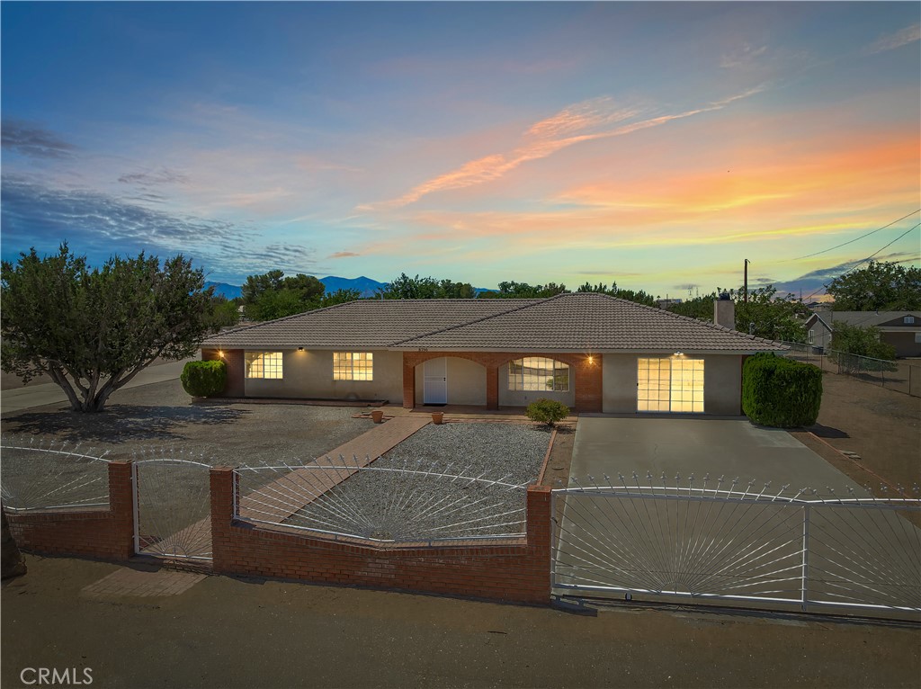 8756 Oakwood