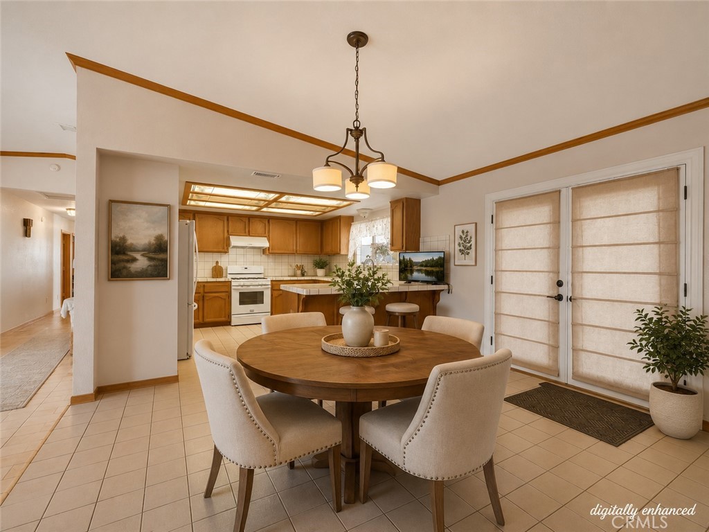 8756 Oakwood