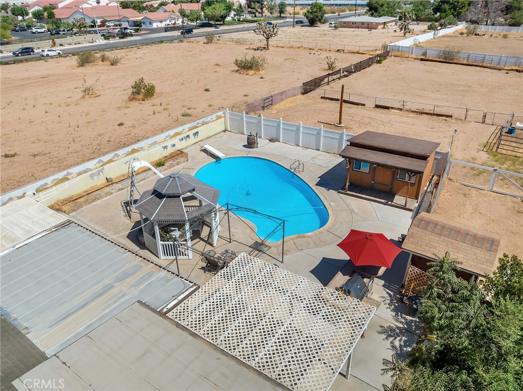 17598 Linden Street