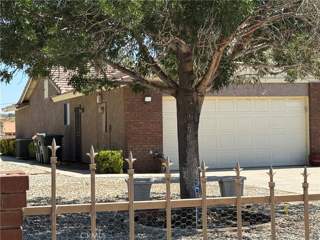 14861 Riverside