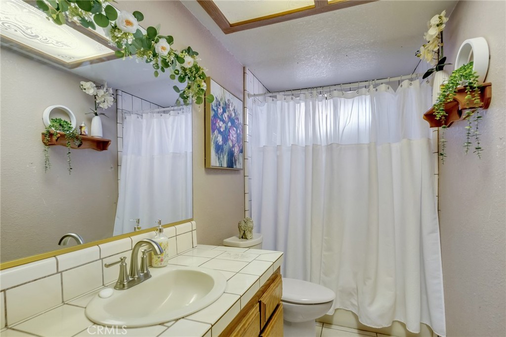 14861 Riverside
