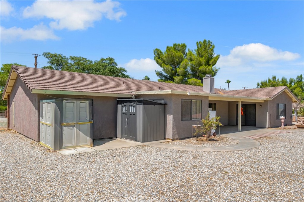 14861 Riverside