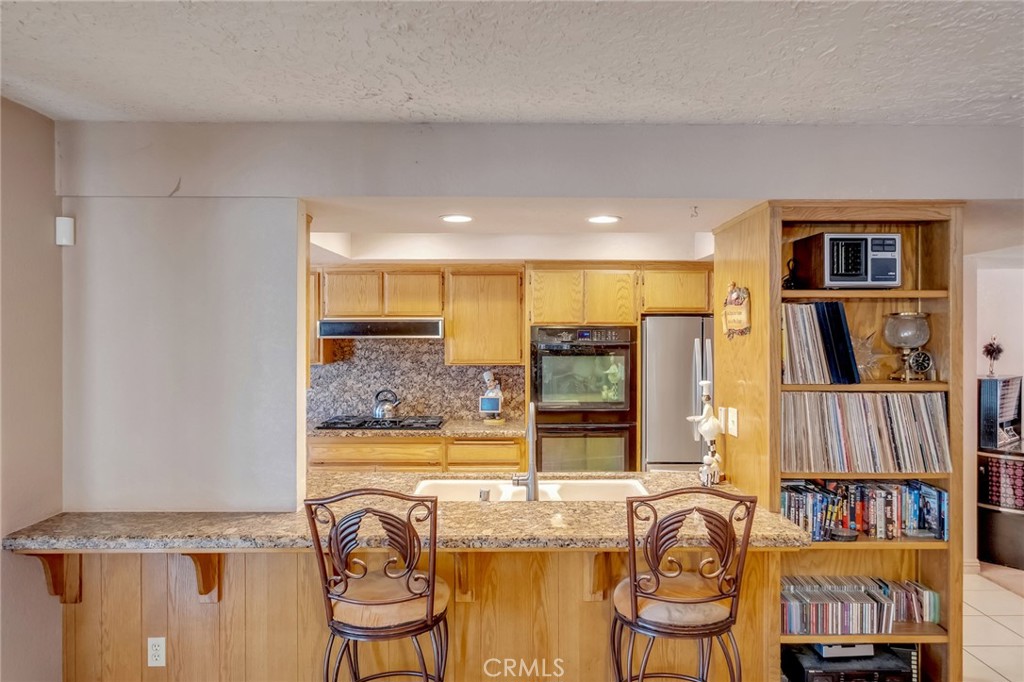14861 Riverside