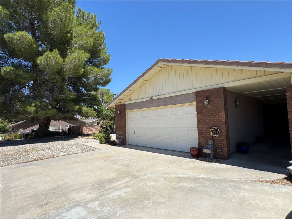 14861 Riverside