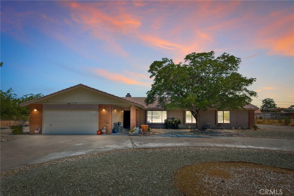 14861 Riverside