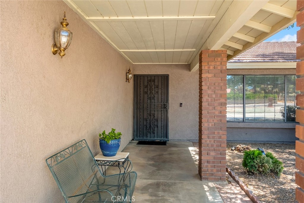 14861 Riverside