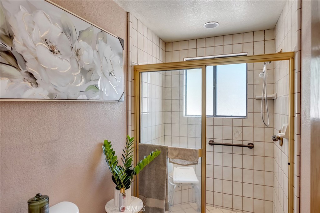14861 Riverside