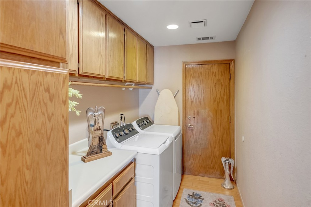 14861 Riverside