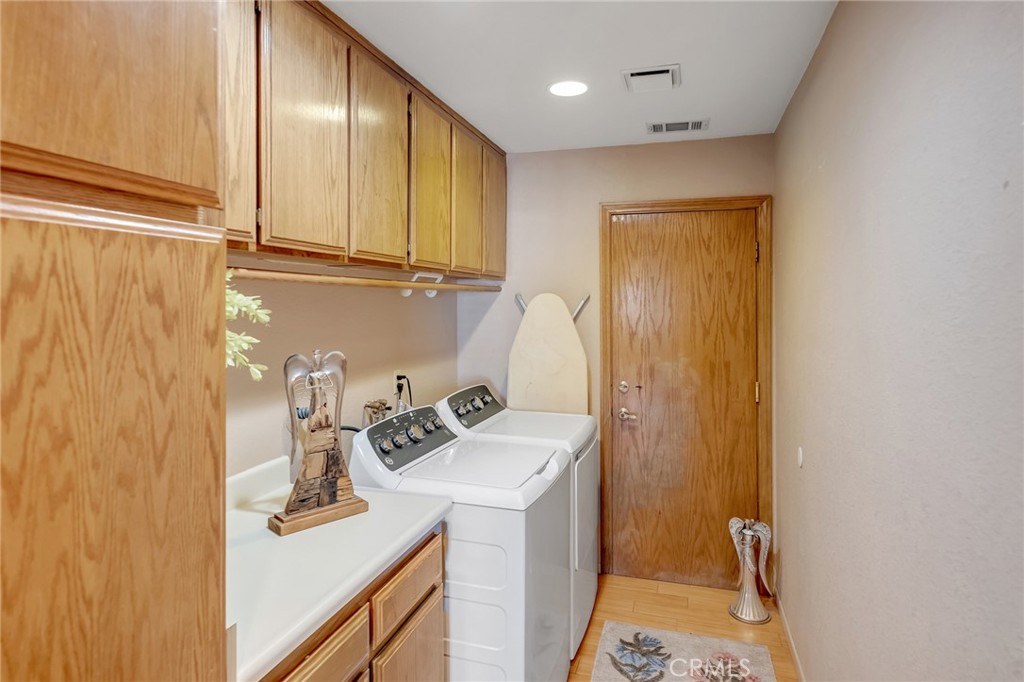 14861 Riverside