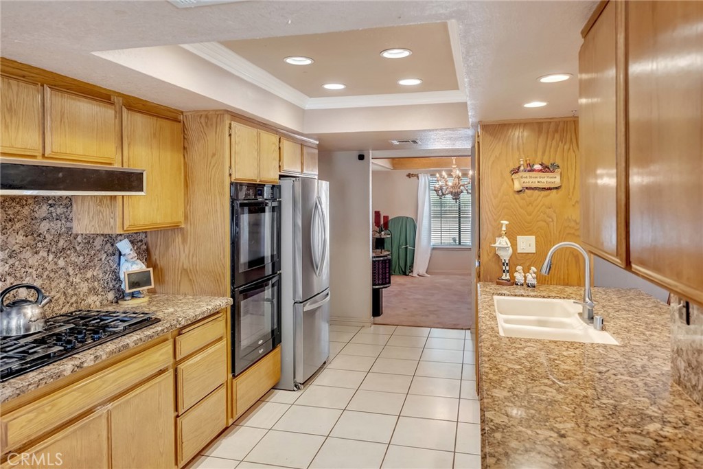 14861 Riverside
