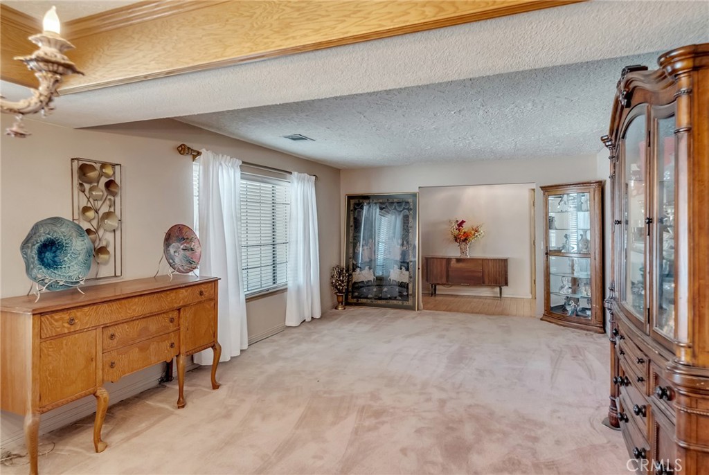 14861 Riverside