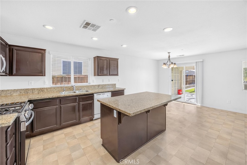 15752 Whitecap Way