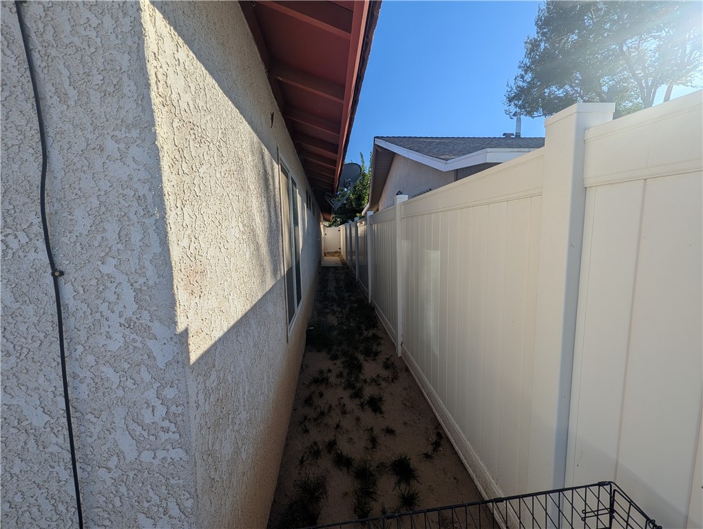 16410 Smoke Tree