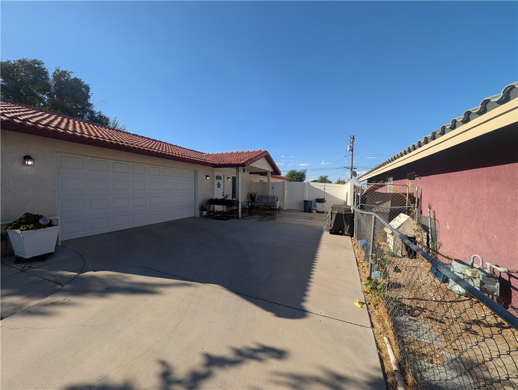 16410 Smoke Tree