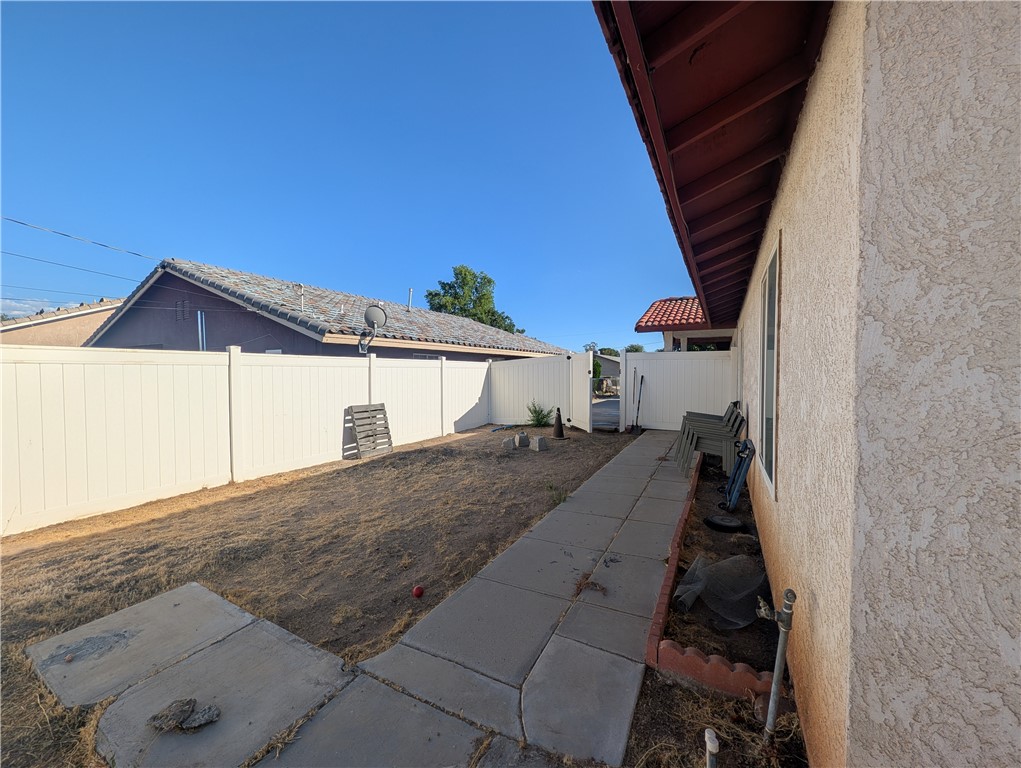 16410 Smoke Tree