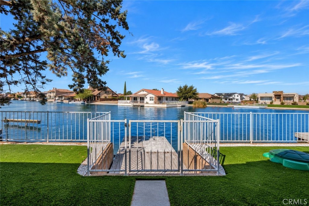 18262 Harbor