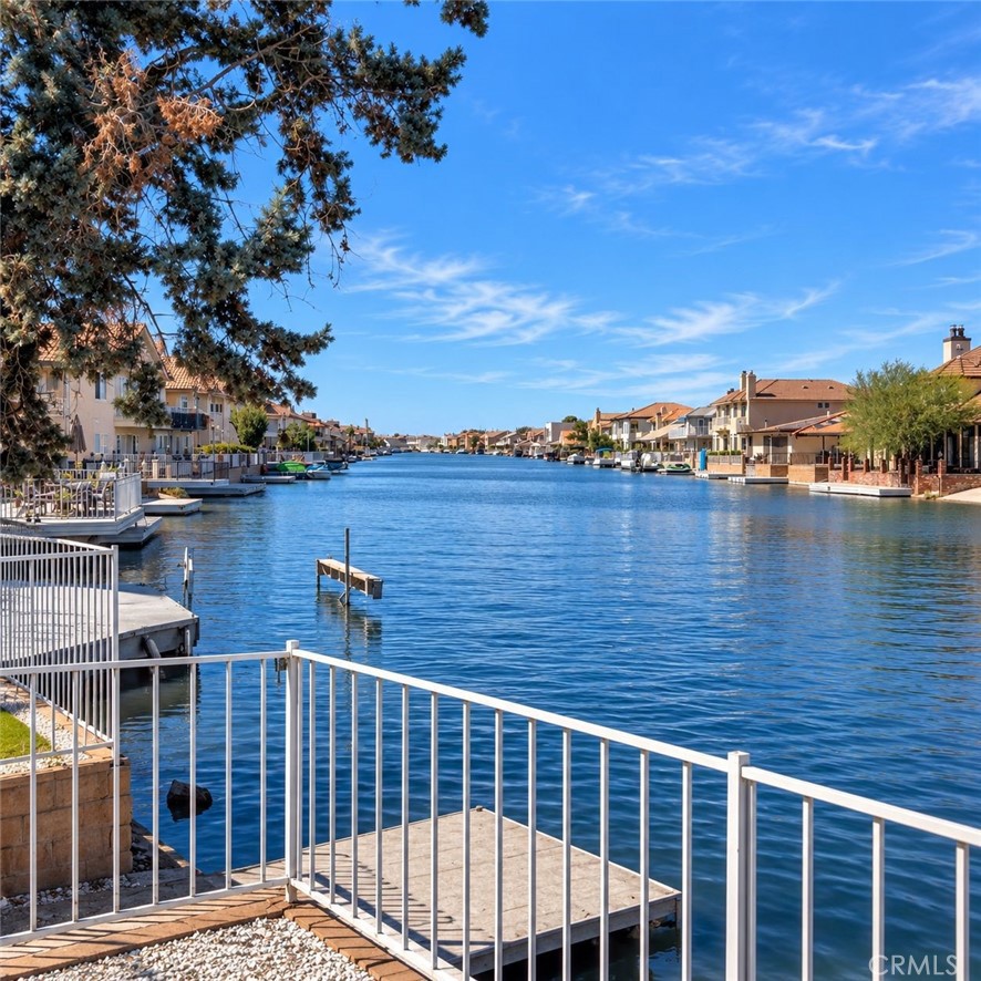 18262 Harbor