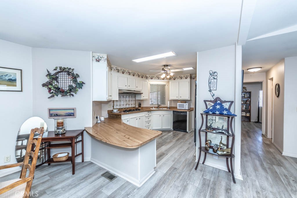 13381 Magnolia Avenue 176