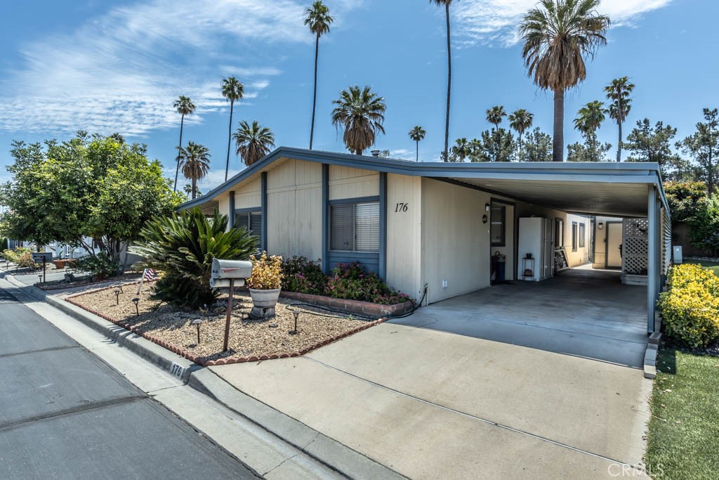 13381 Magnolia Avenue 176