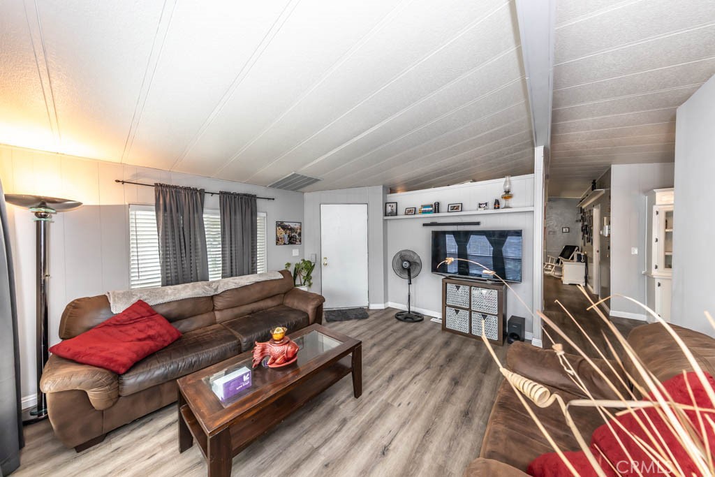 13381 Magnolia Avenue 33