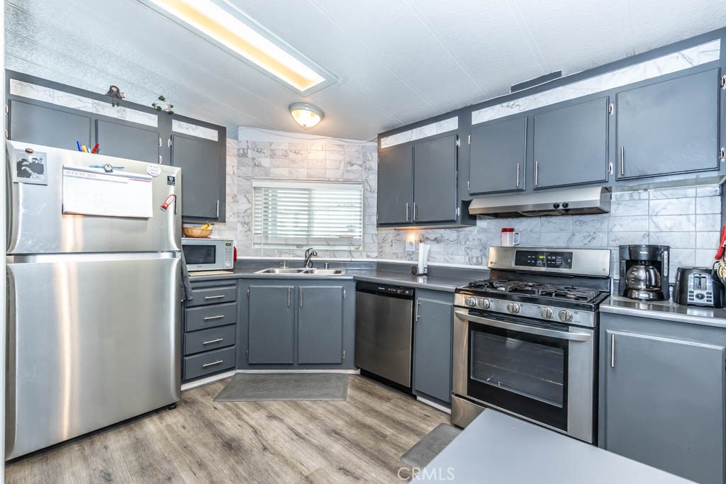 13381 Magnolia Avenue 33