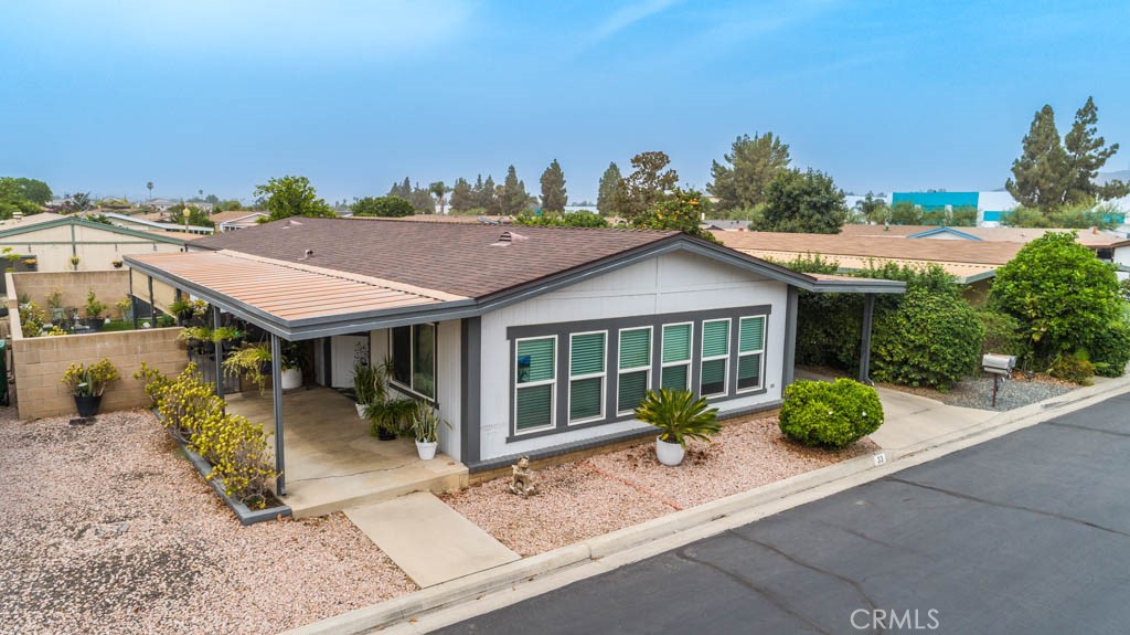 13381 Magnolia Avenue 33