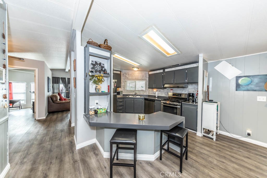 13381 Magnolia Avenue 33
