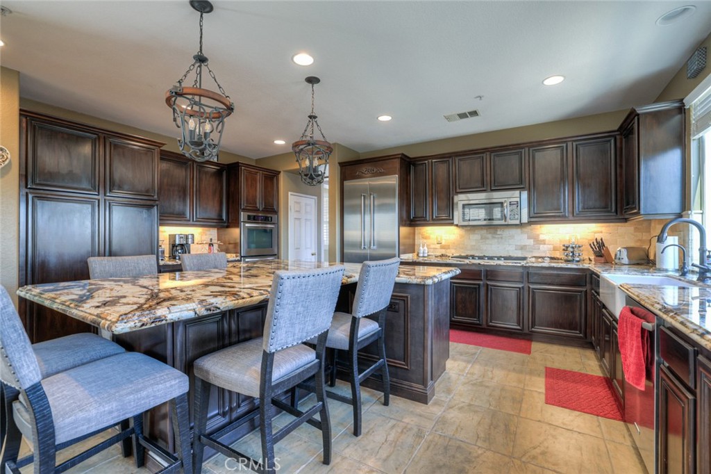 1592 Clydesdale Court