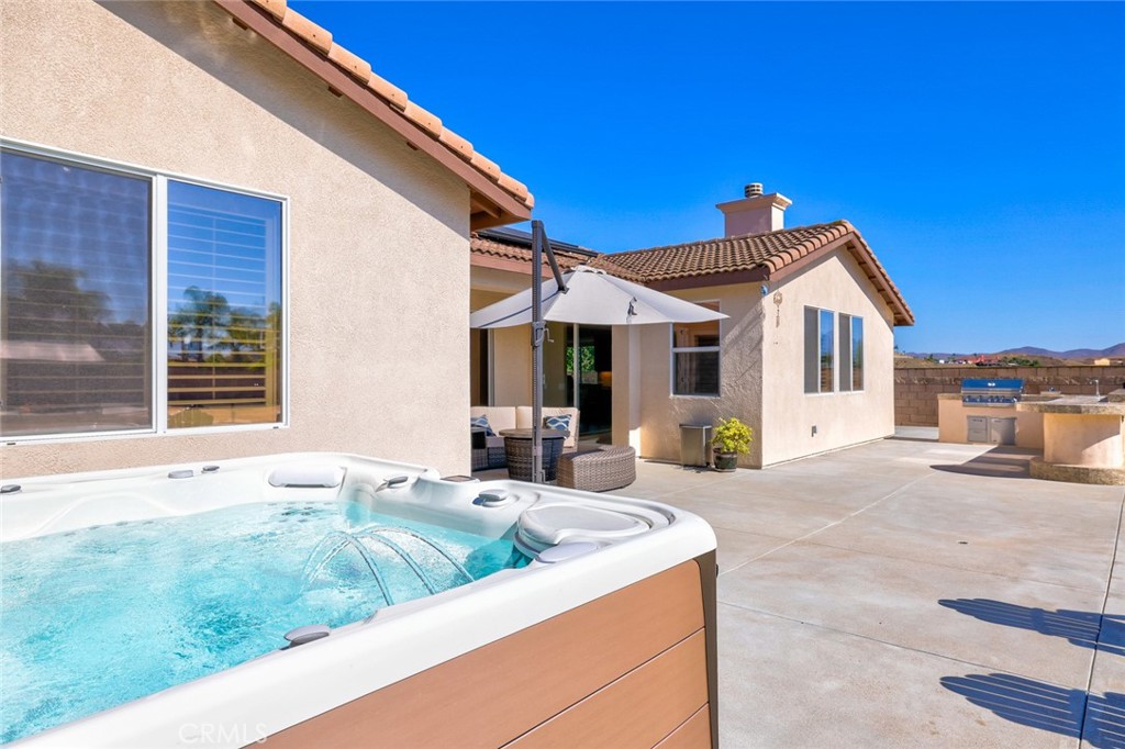 1592 Clydesdale Court