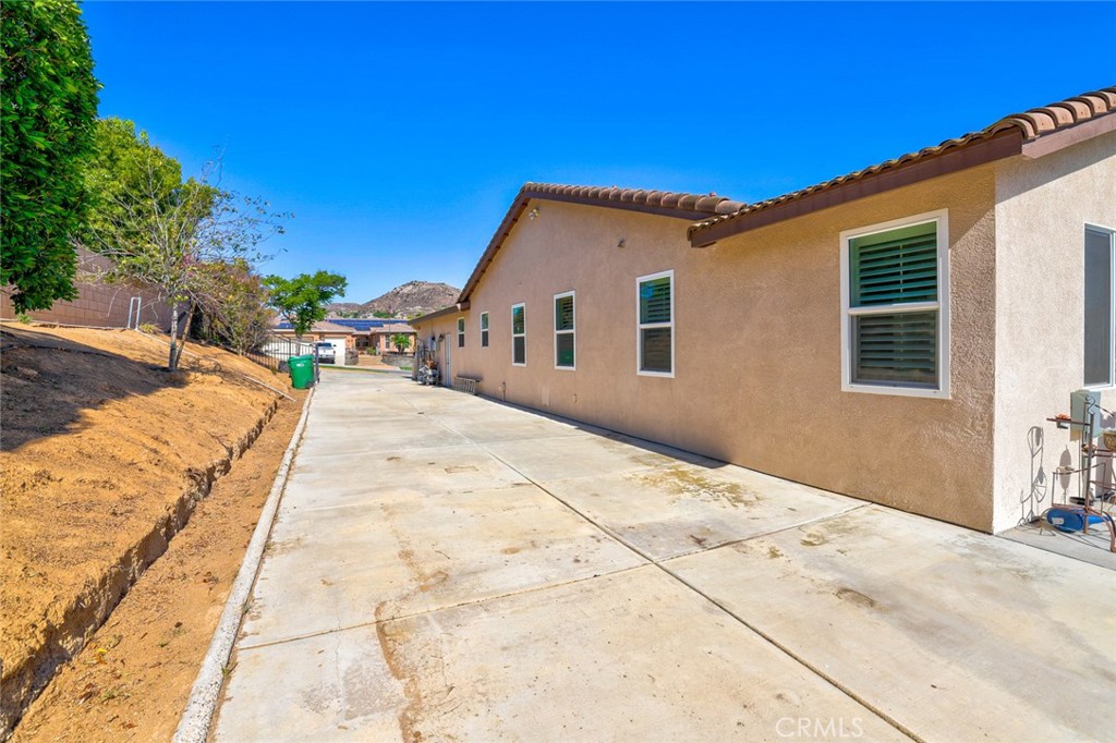 1592 Clydesdale Court