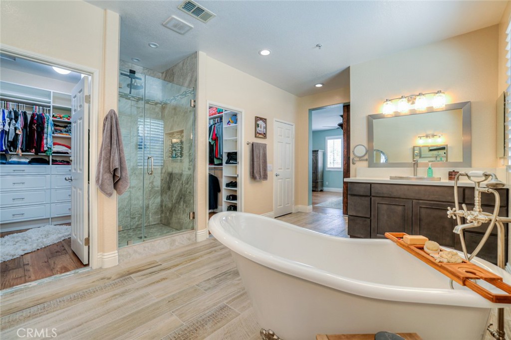 1592 Clydesdale Court