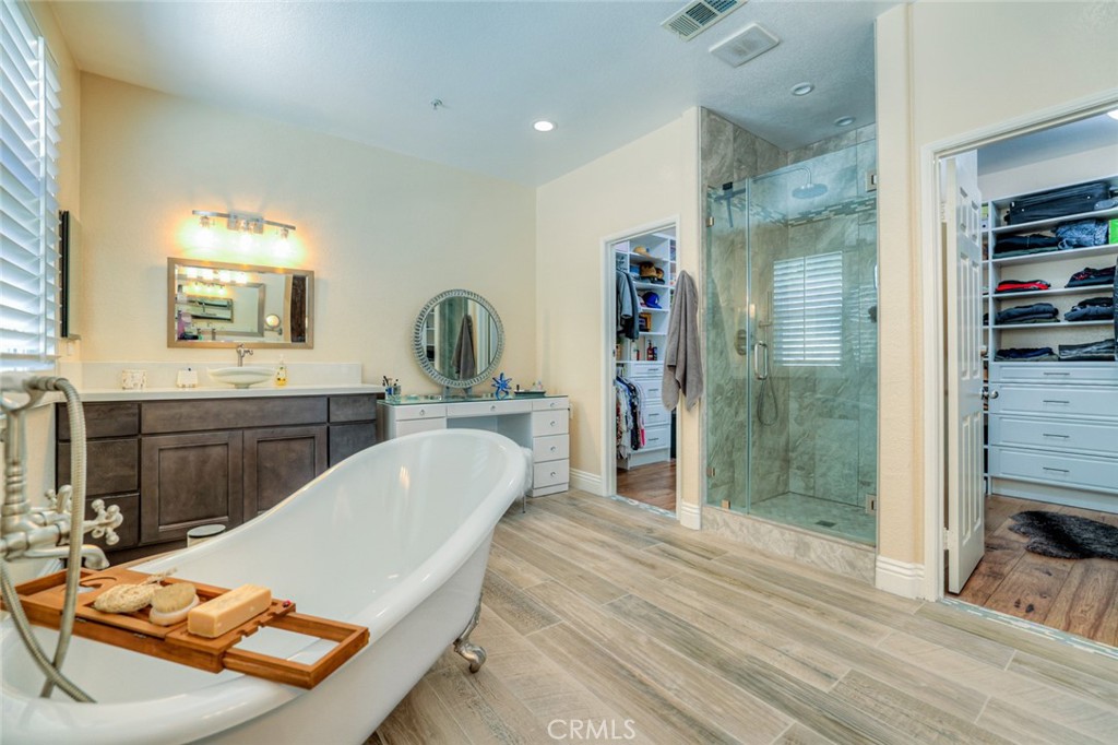 1592 Clydesdale Court