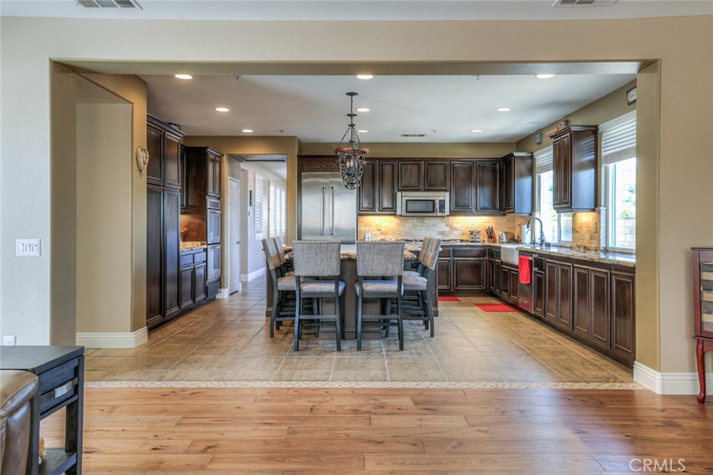 1592 Clydesdale Court