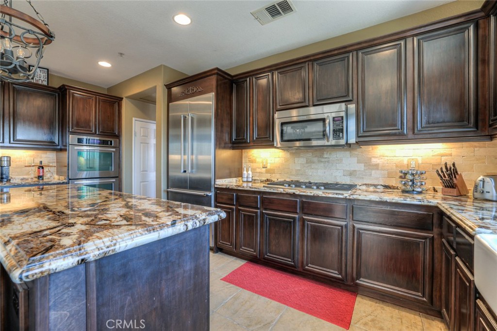 1592 Clydesdale Court