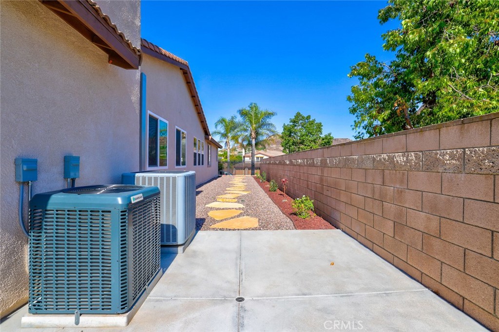 1592 Clydesdale Court