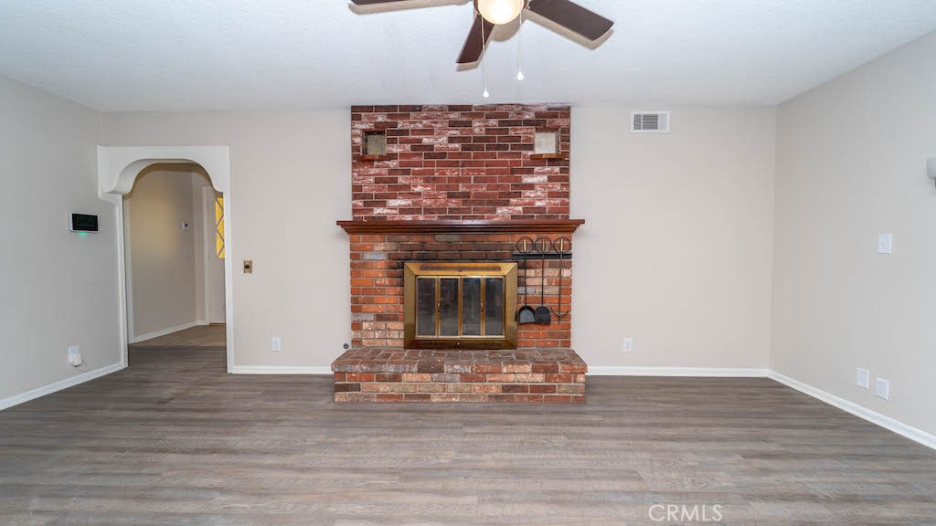 305 W Mayberry Avenue