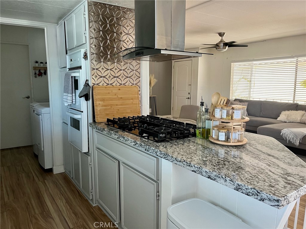 3663 Buchanan Street 1