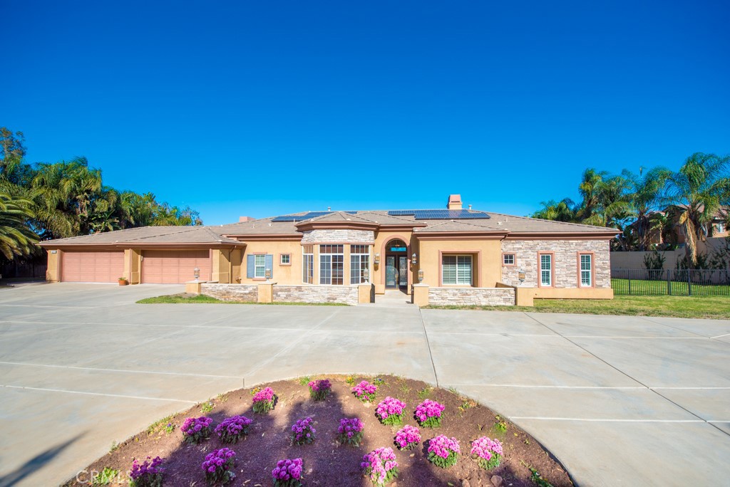 577 C L Fleming Circle