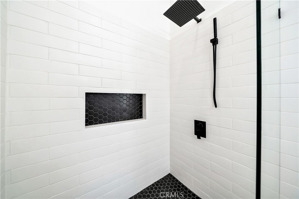 13109 Broken Bit Circle