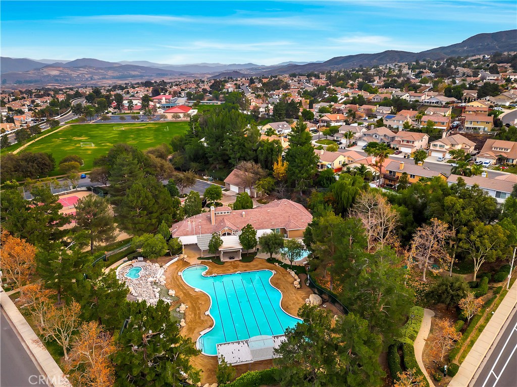 13109 Broken Bit Circle