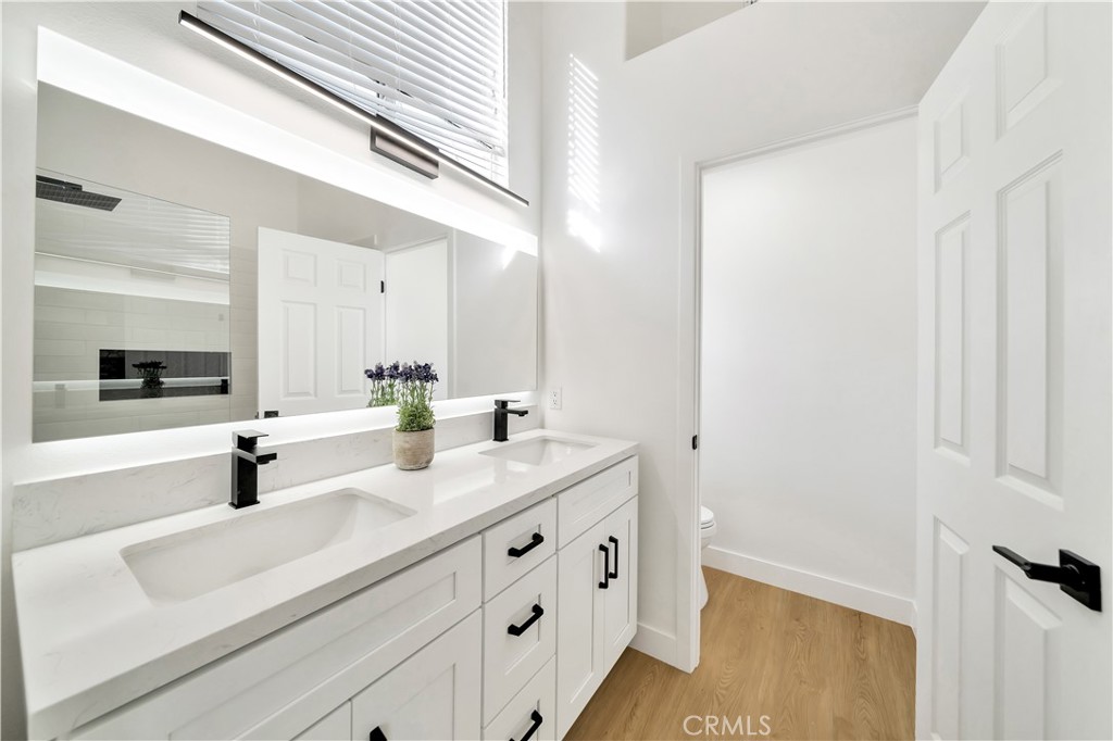 13109 Broken Bit Circle