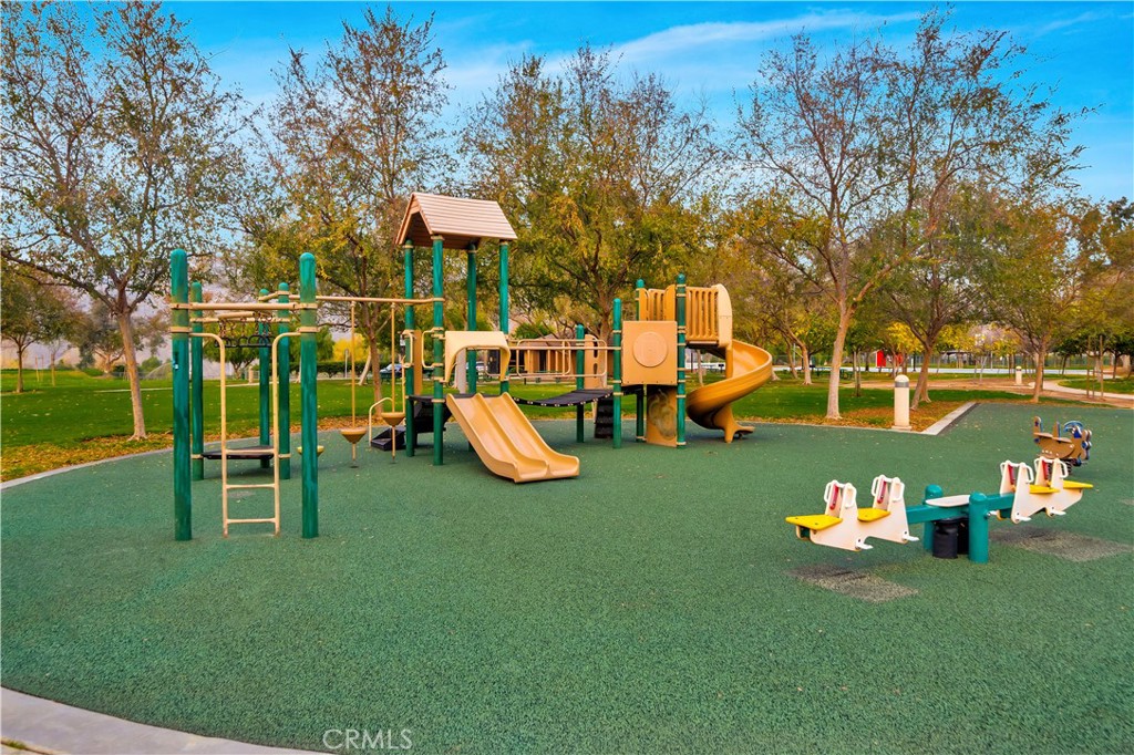 13109 Broken Bit Circle