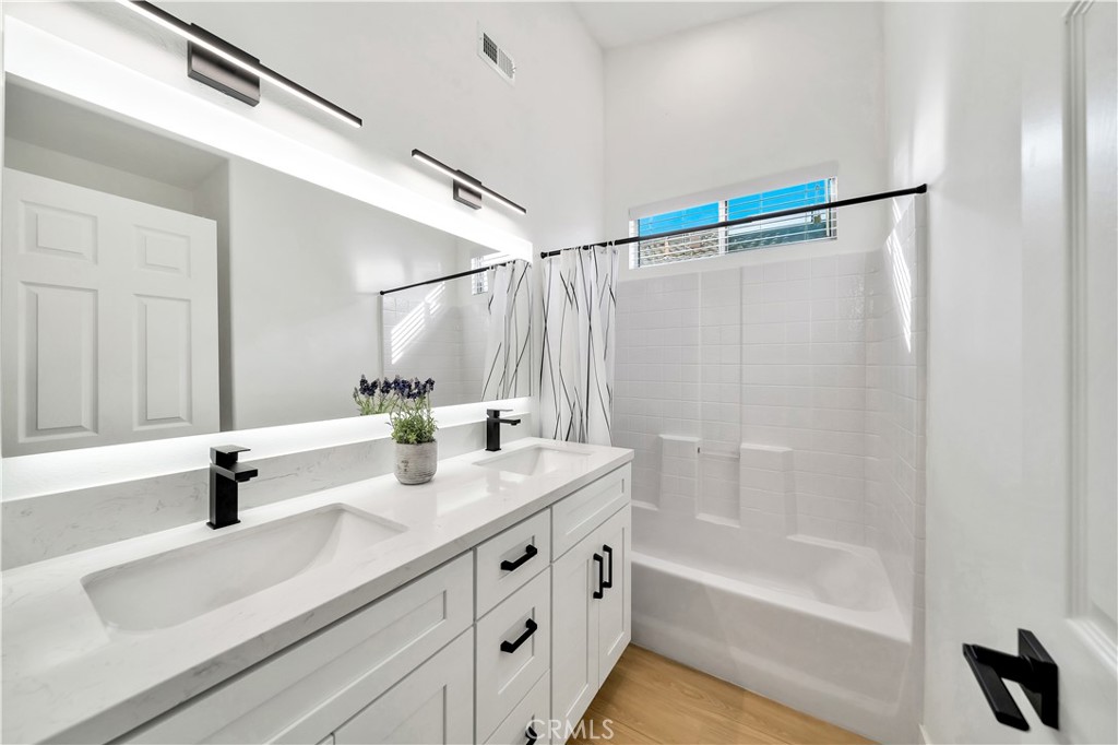 13109 Broken Bit Circle