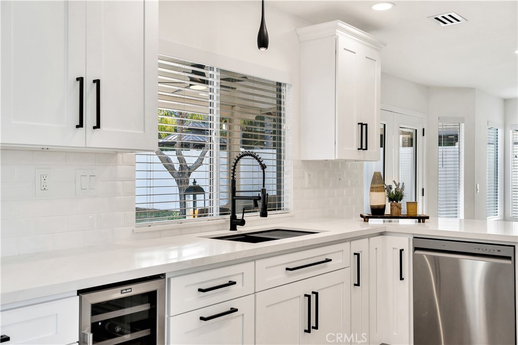 13109 Broken Bit Circle