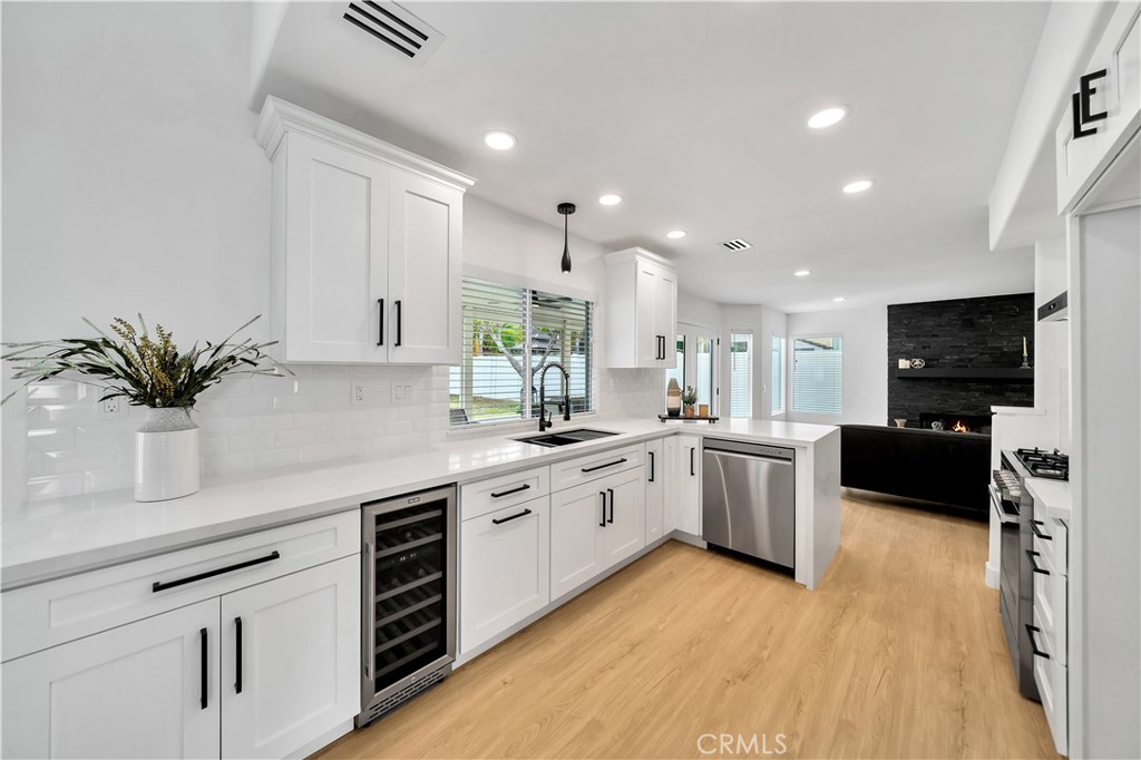 13109 Broken Bit Circle