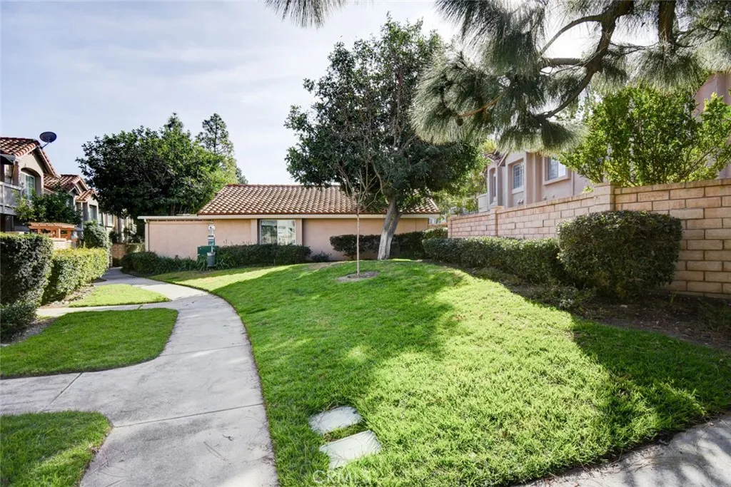 28951 Canyon Oak Drive # 8