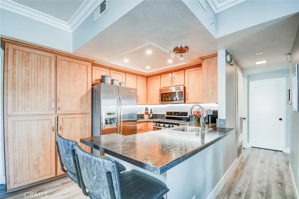 28951 Canyon Oak Drive # 8