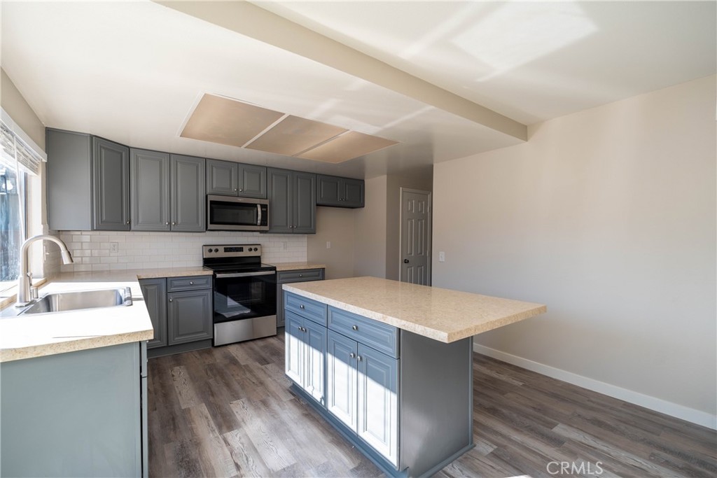 1055 Meadowview Court