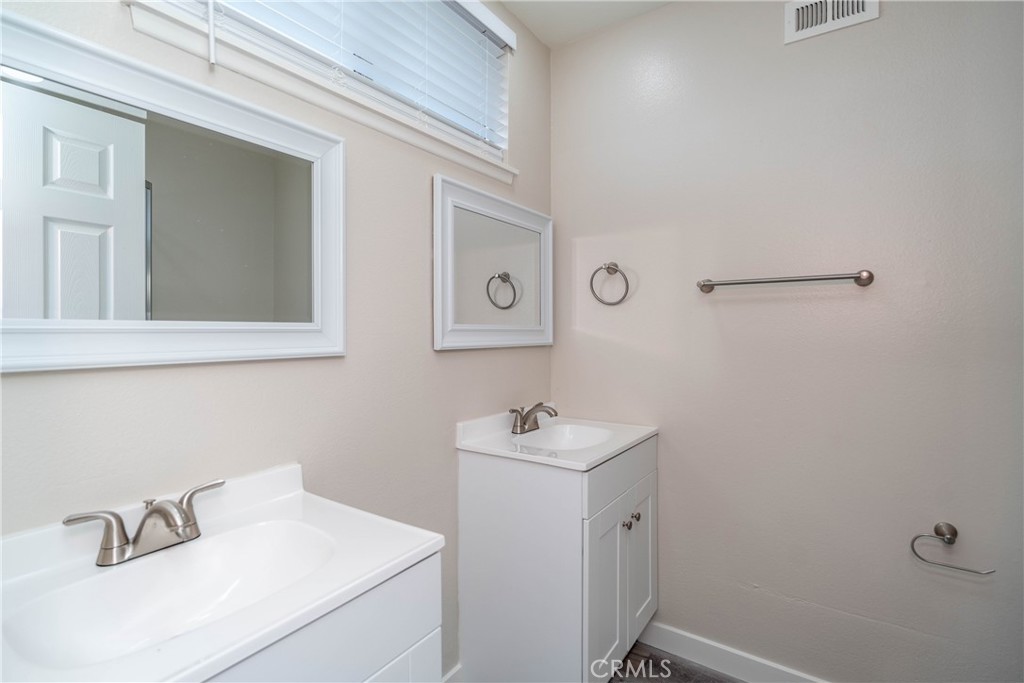 1055 Meadowview Court