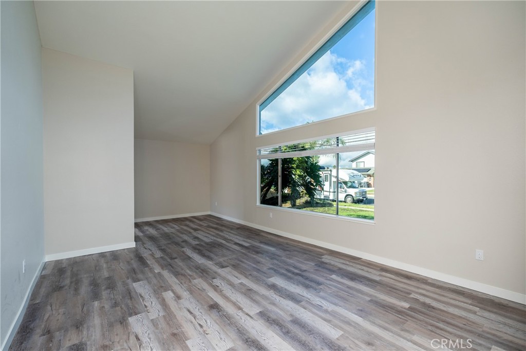 1055 Meadowview Court